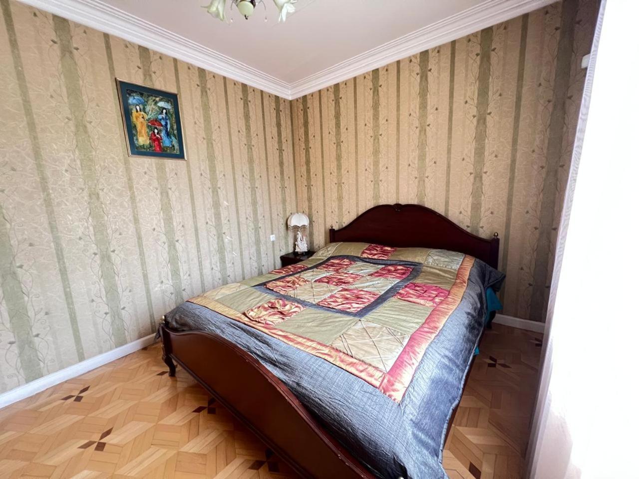 Cozy 5bd House With Frontyard * Tbilissi