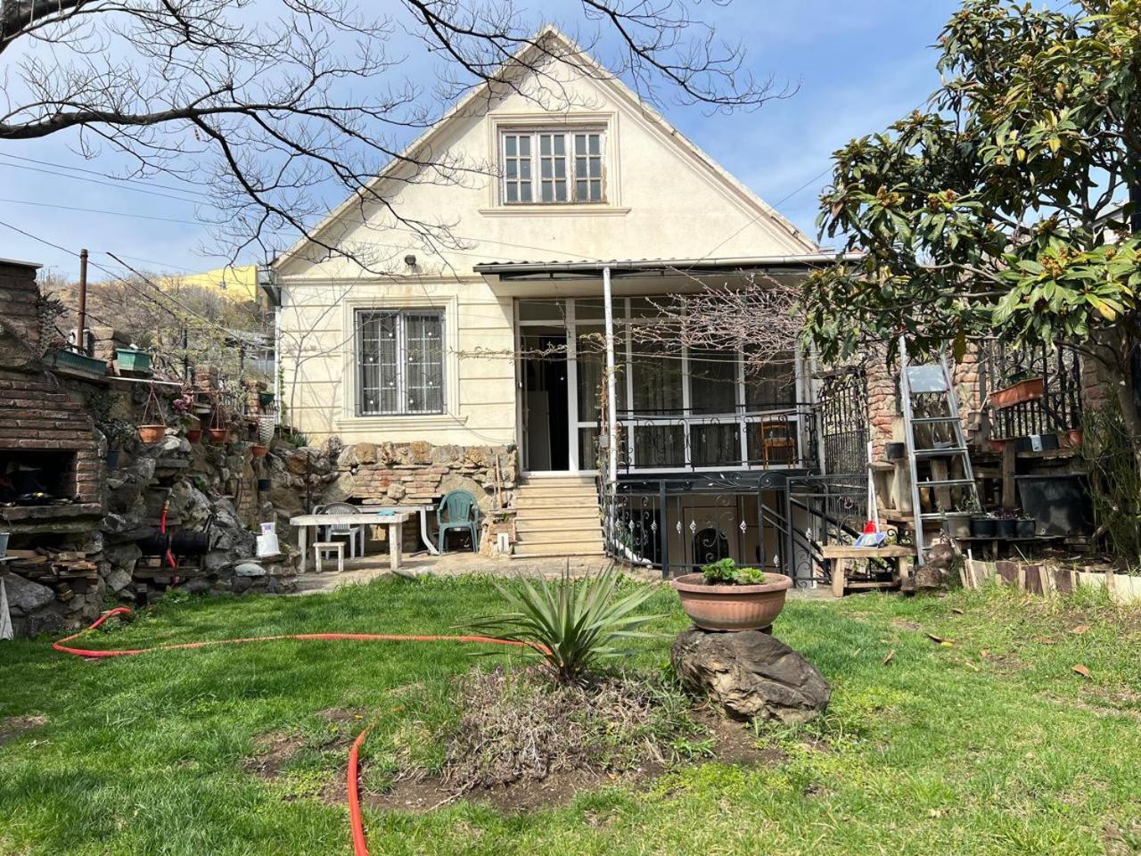 Cozy 5bd House With Frontyard *