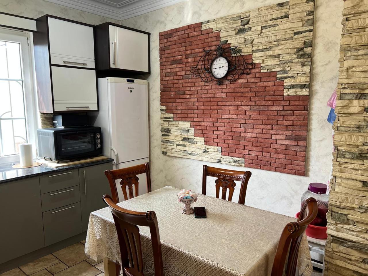 Cozy 5bd House With Frontyard Hébergement de vacances